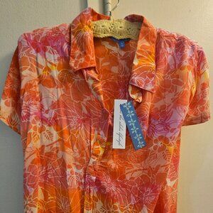 Blue Ginger woman's flowy short sleeve top.  NWT